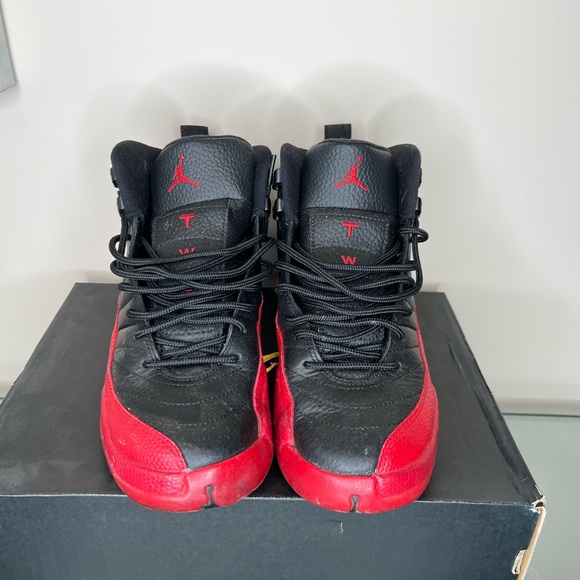 Jordan 12 flu game size 6y - Picture 2 of 2